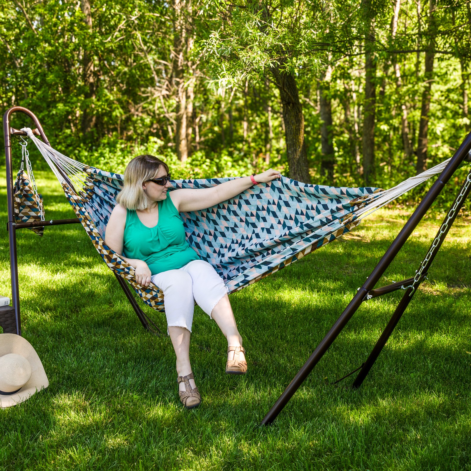 2-Person Polyester Jacquard Double Hammock - Geometric Jumble by Sunnydaze