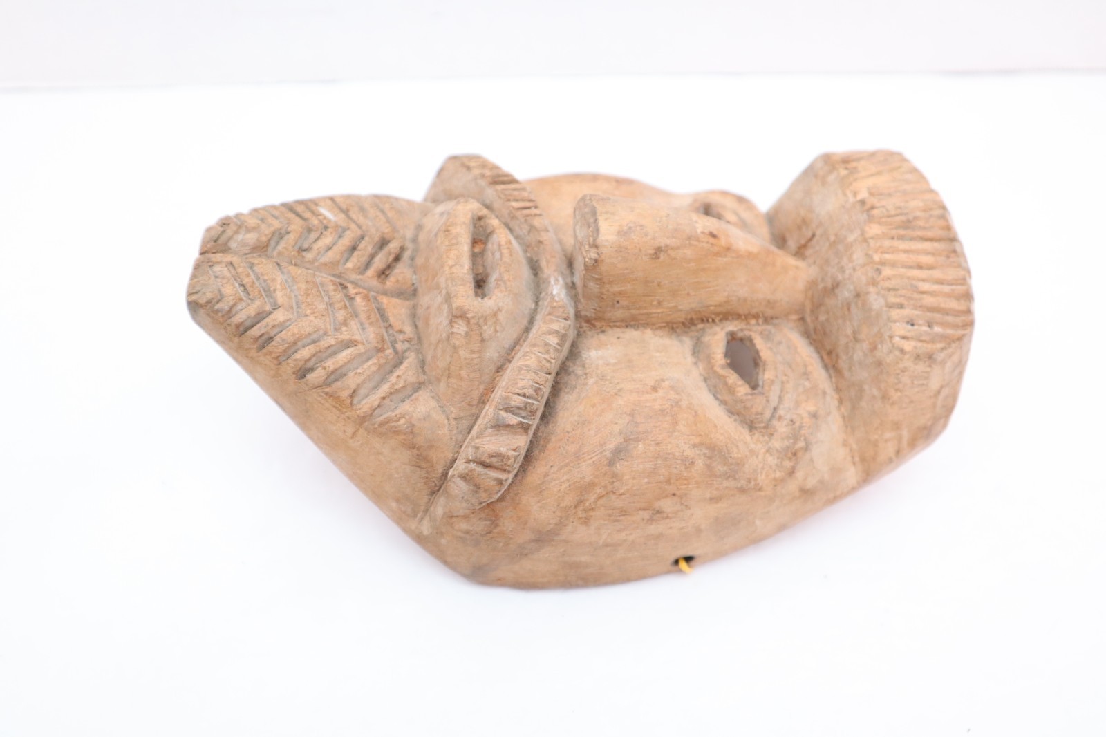 ATQ Guatemalan folks art Hand Carving Wood Mask Mayan Conquest Dancing Mask 8.75