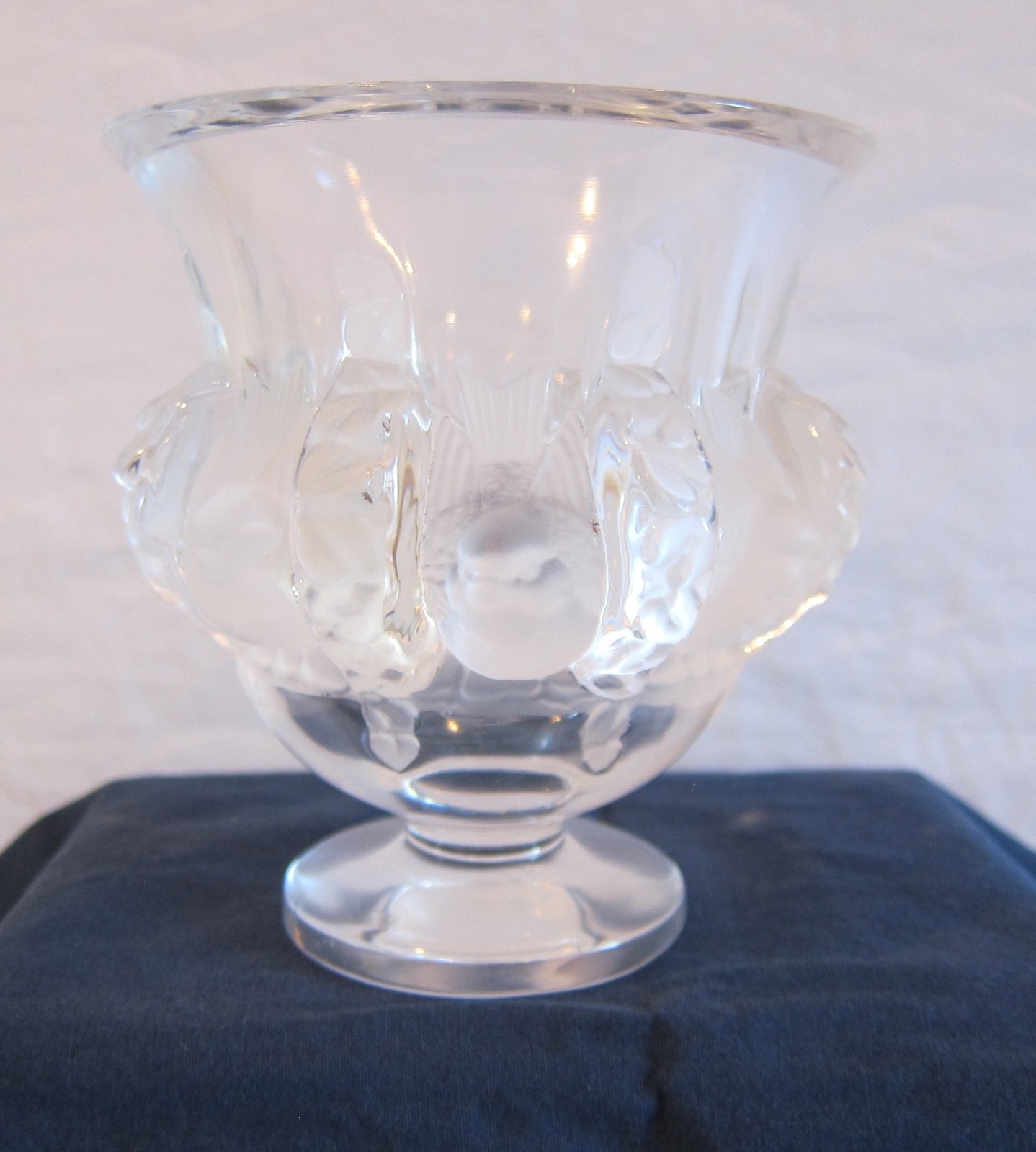 SIGNED Vintage Lalique Frosted Glass Satin Crystal Dampierre Bird Vase