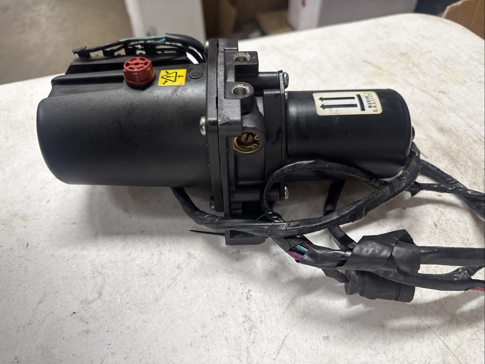 OMC Cobra Sterndrive Trim Motor Assembly 985846/986970