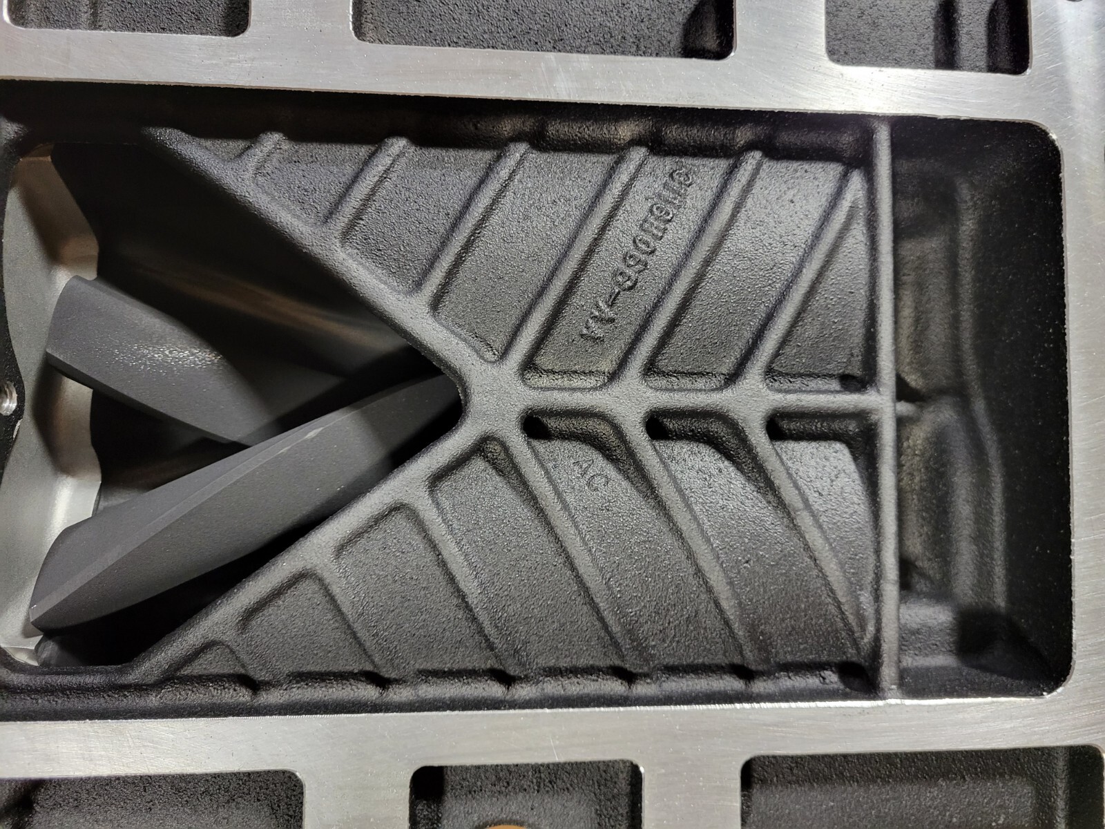 New Roush Supercharger Fits 2011-2014 Mustang 5.0L 2011-2017 F150 5.0L