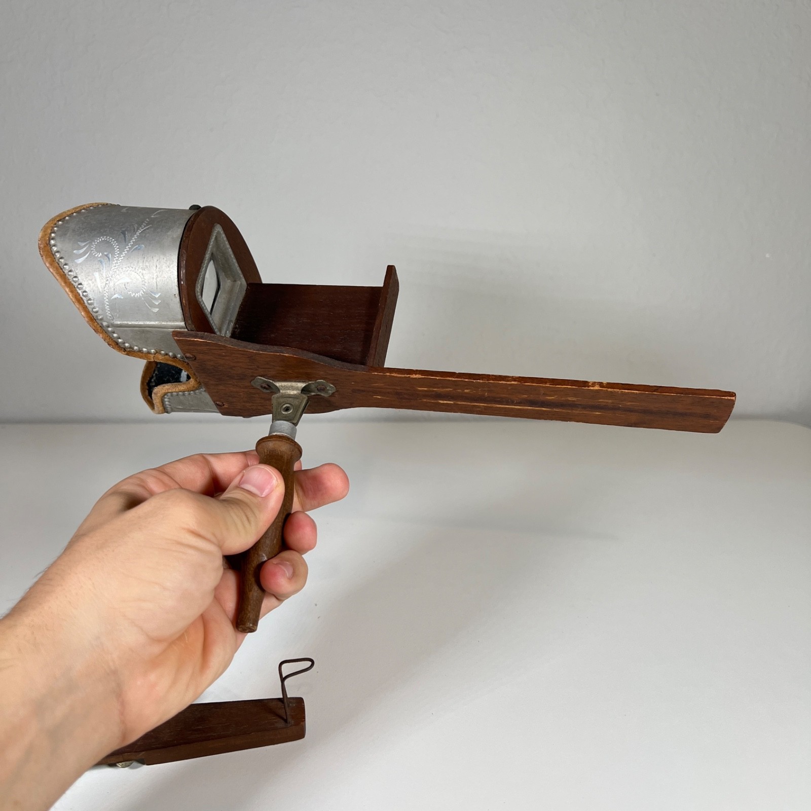 Antique Monarch Stereoscope Viewer Dr Wells Meyrowitz – Card Holder Missing Nail