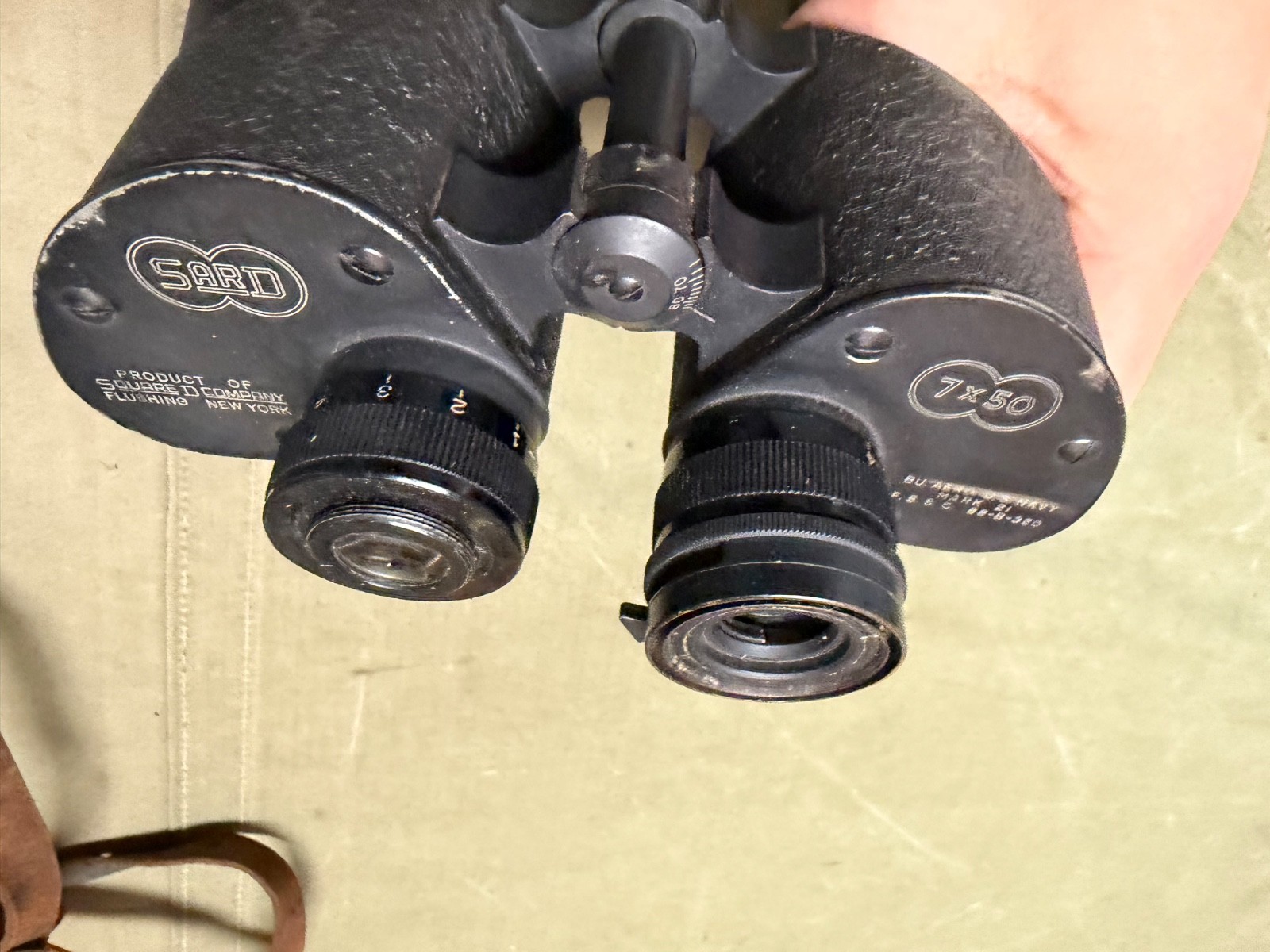 ORIGINAL WWII US NAVY USN MARK 21 7X50 BINOCULARS & CARRY STRAP