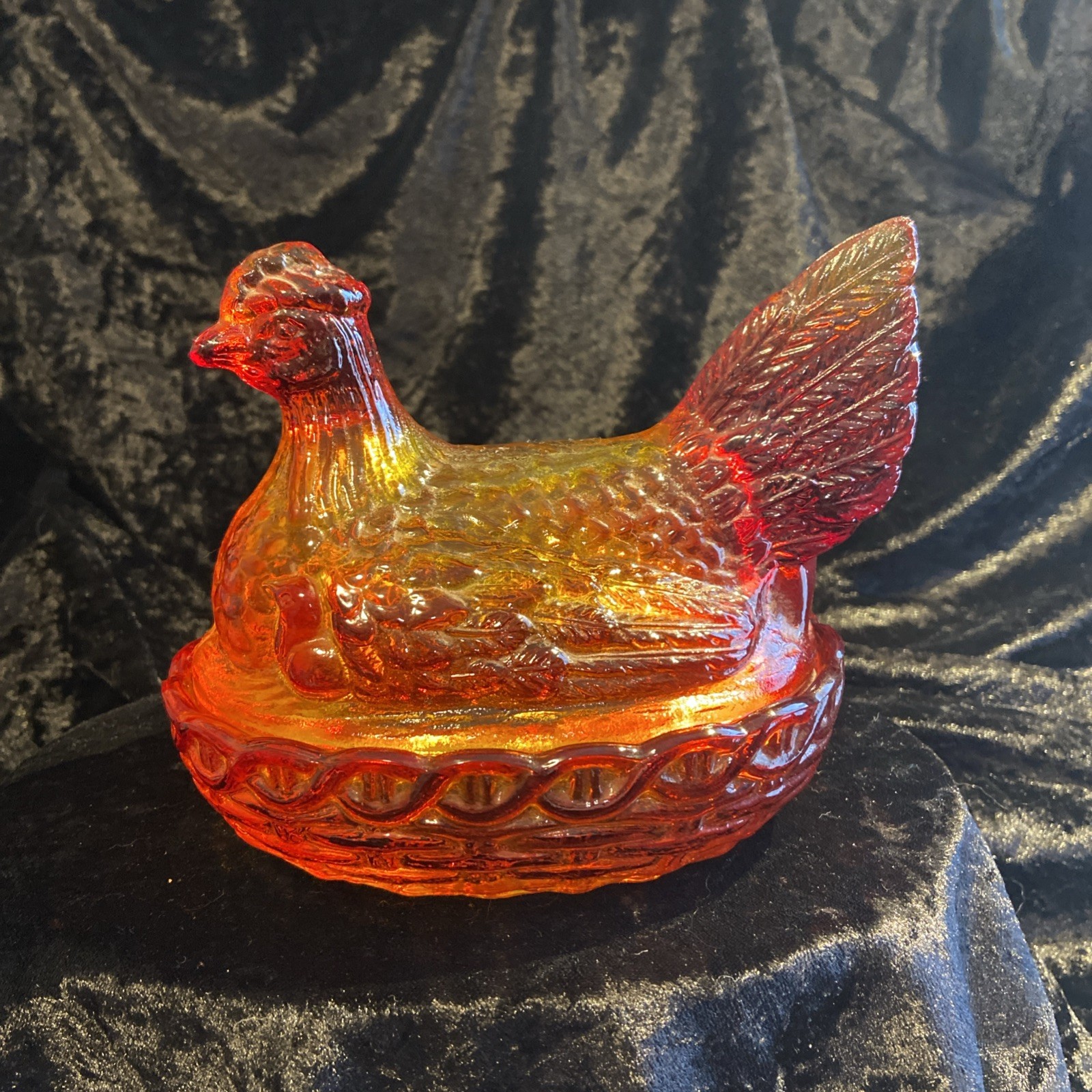Rare Vintage 6 Inch LE Smith Flame Glass Red Amberina Hen On Nest 2chicks