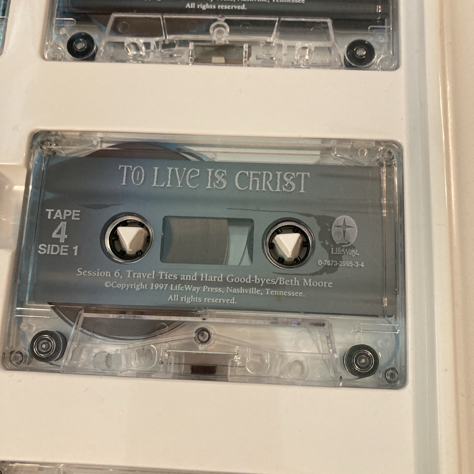Beth Moore To Live Is Christ: The Life & Ministry of Paul Cassette Leader Kit