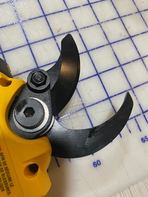 DeWalt Blade Set Upper & Lower with Cover Tool Not included Fits DCPR320 Pruner