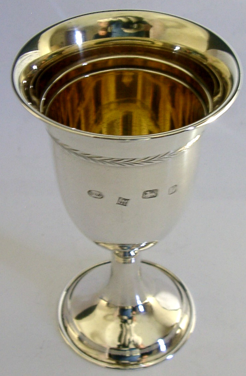 STYLISH MINT ENGLISH STERLING SILVER WINE GOBLET CHALICE CUP 1985 BARWARE