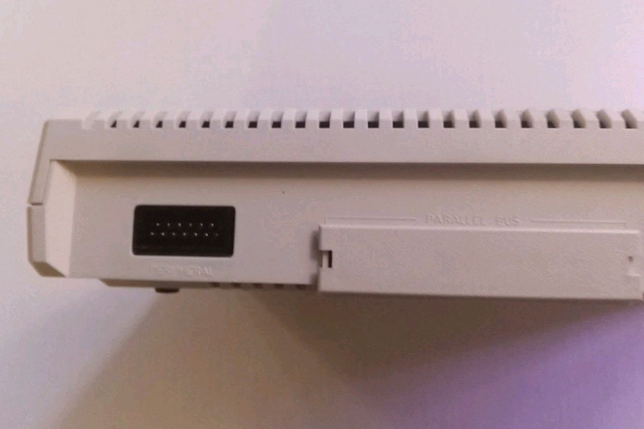 Atari 800 XL Computer Tested & Working w/ Power + Manuel US version