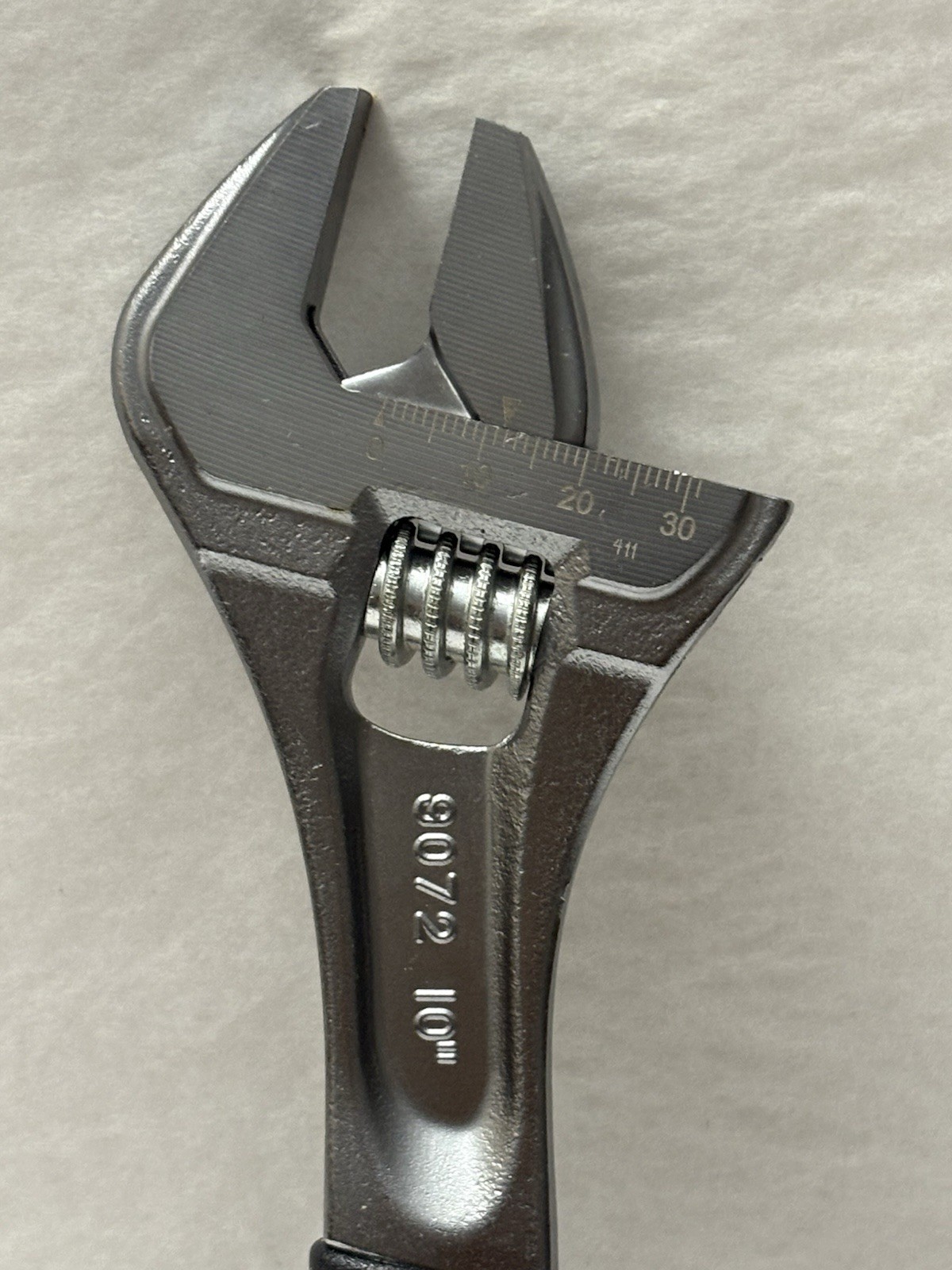 New BAHCO 9072. US 10” Adjustable Wrench With Scale Black (SH7)