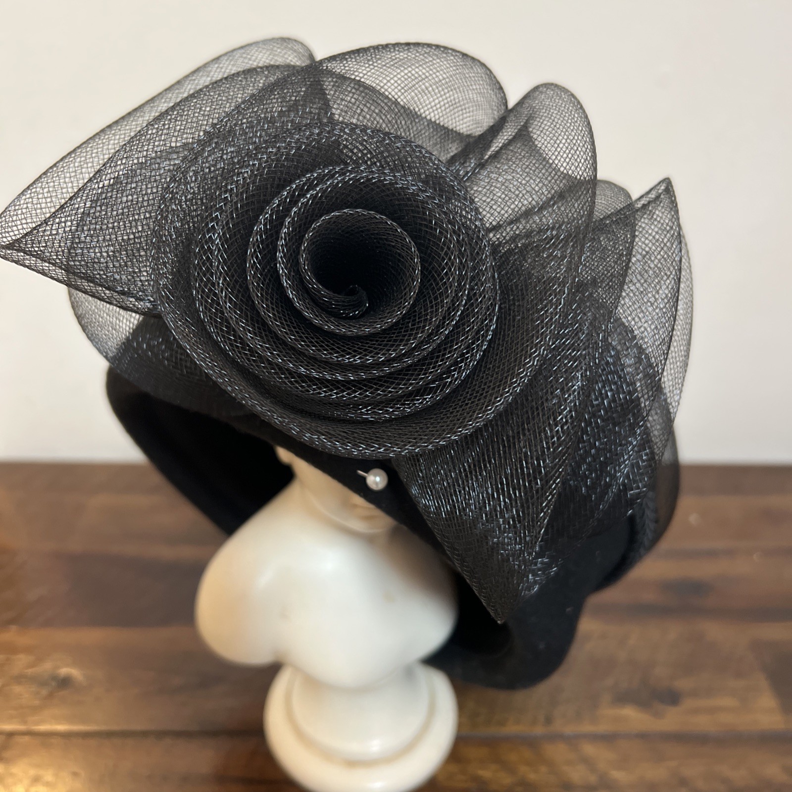 Vintage Black Wool Fascinator Hat – Retro Cocktail / Derby / 90s Y2K Style