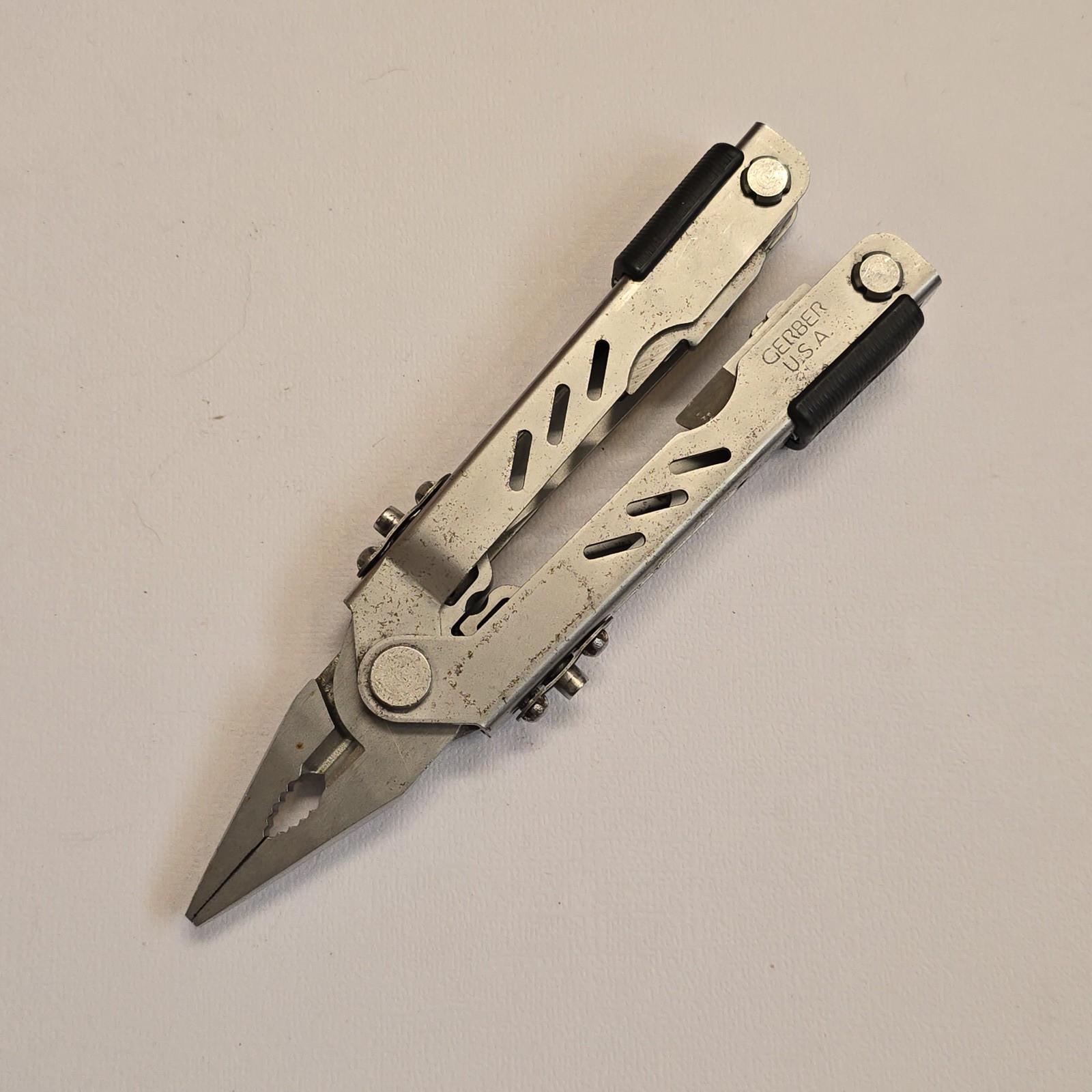 GERBER MP400 MULTI PLIERS TOOL KNIFE COMPACT STAINLESS STEEL