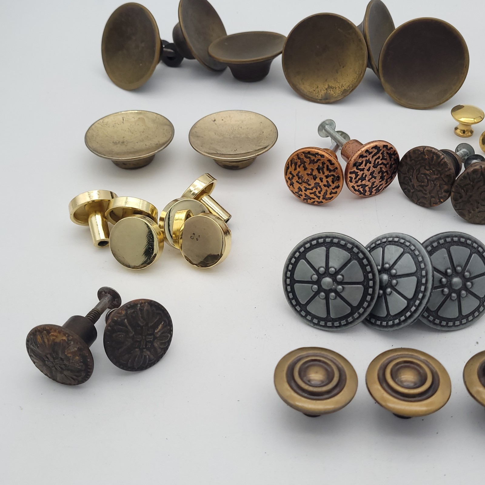 40 Pc Knobs Drawer Pulls Mix Lot Vtg Salvage Bronze & Brass, Many Match Sets
