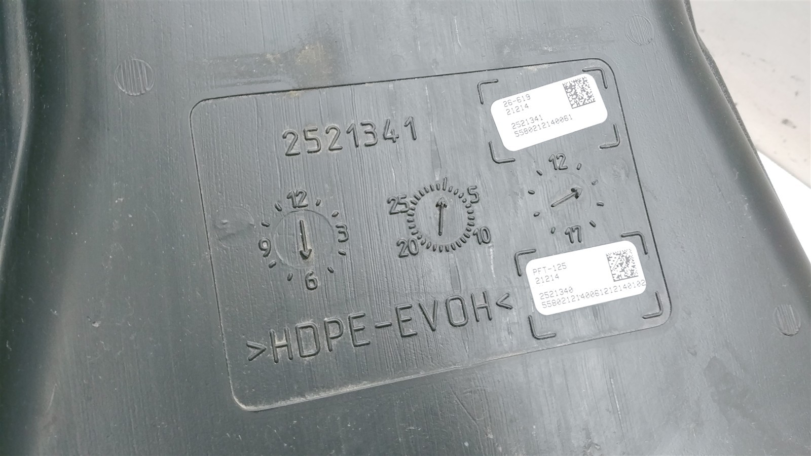 2015 Polaris 800 Switchback Pro S #2 AXYS Gas Tank Fuel Molded Tank 2521341