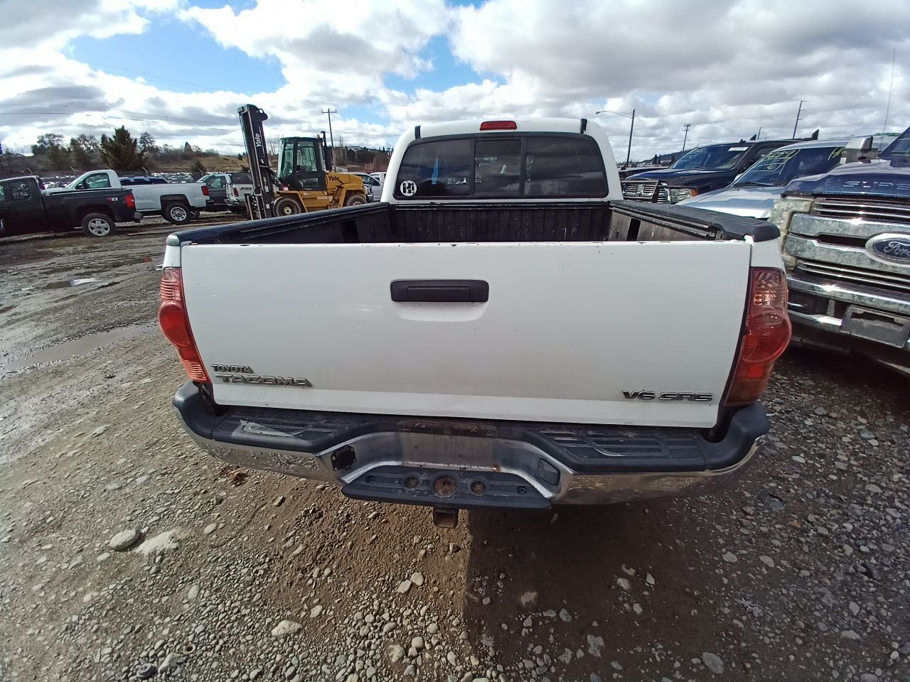 Front Passenger Right Spindle/Knuckle w/Hub from 2006 Toyota Tacoma 12786468