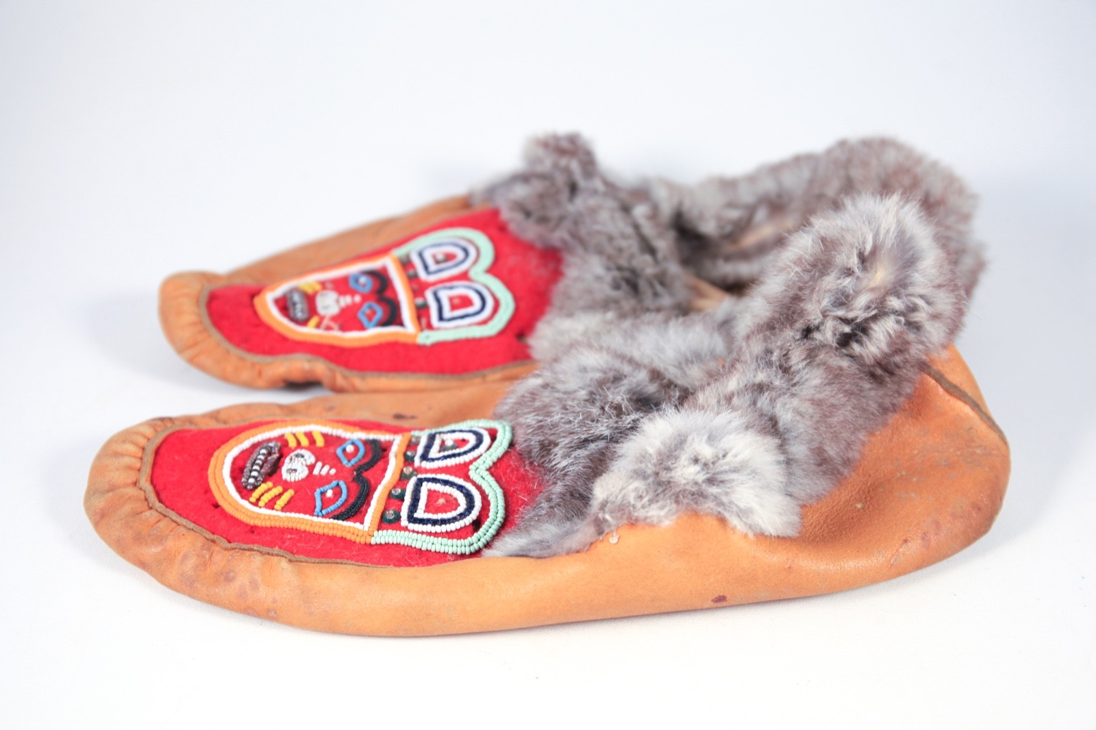 Antique Native American Northwest Coast Indian Old Beaded Moccasins Leather Fur