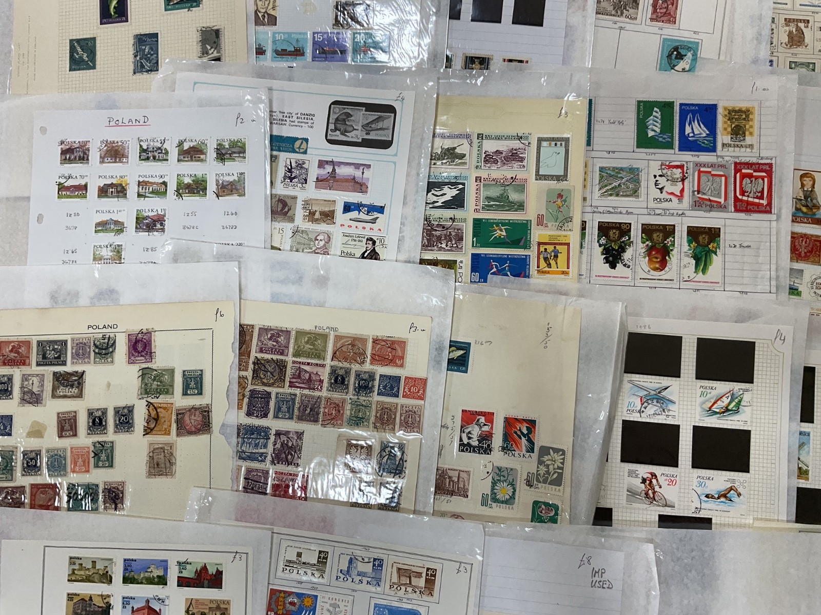 Poland stamps. Ex dealer leaves. Mint/Used. Vintage to modern. 1.8kg G101