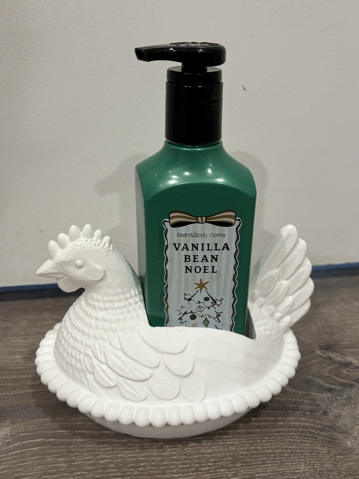 Hen On Nest - Hen On Nest Soap Holder White