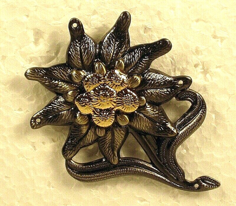 German Mountain Troops Gebirgsjäger Edelweiss Insignia Hat Cap Device Badge