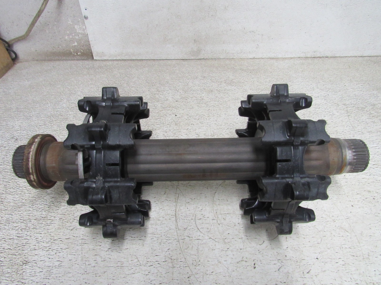 21 SKI DOO BACKCOUNTRY SPORT 600 EFI DRIVE SHAFT DRIVERS COGS 8 TOOTH OEM #0368