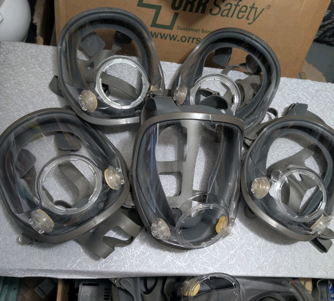 Lot Of 5 3M 6900 Full-Face Respirator Masks- Large No Filters/Valves/Center Adpt
