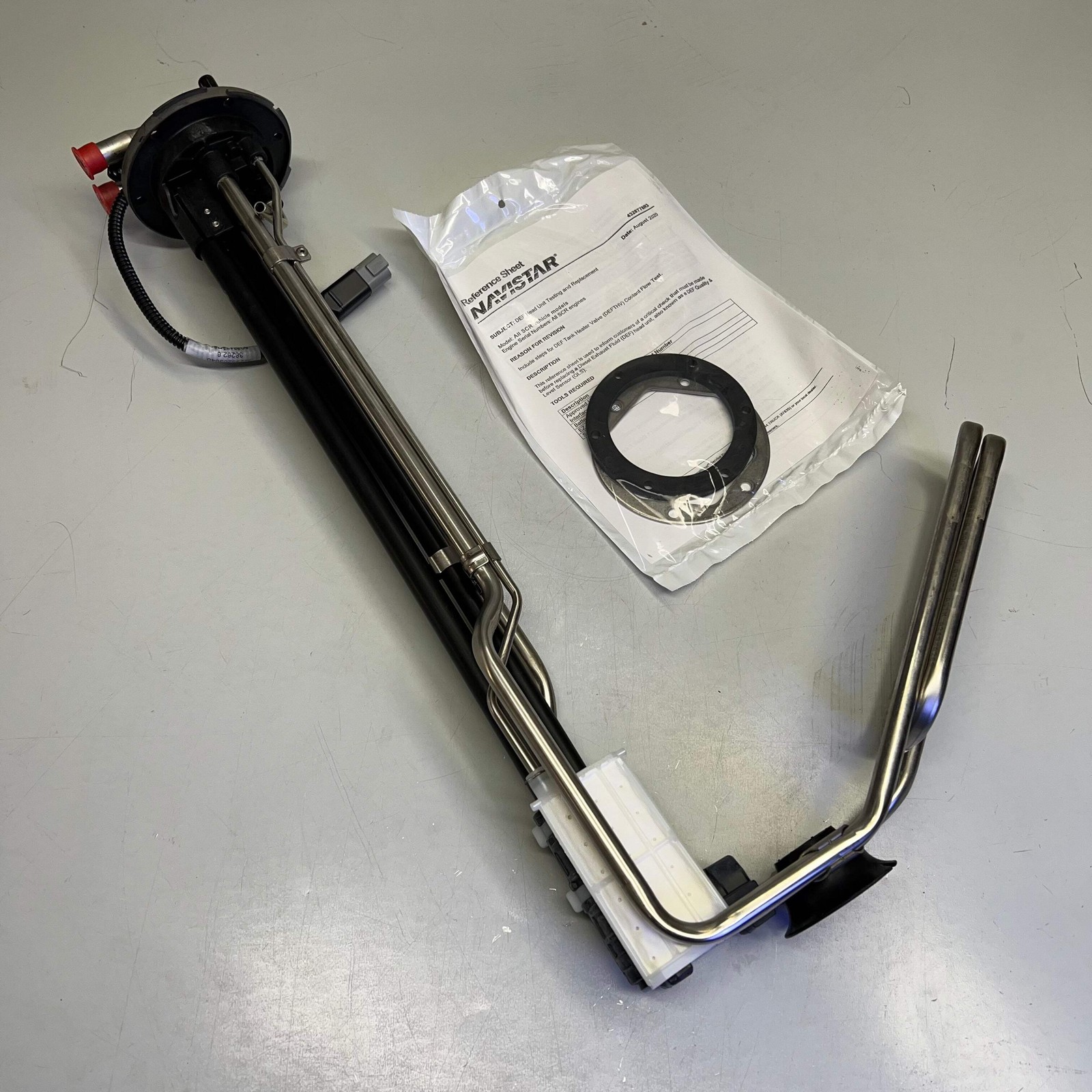 NAVISTAR Genuine International Def Diesel Exhaust Fluid Sensor 5012175R91