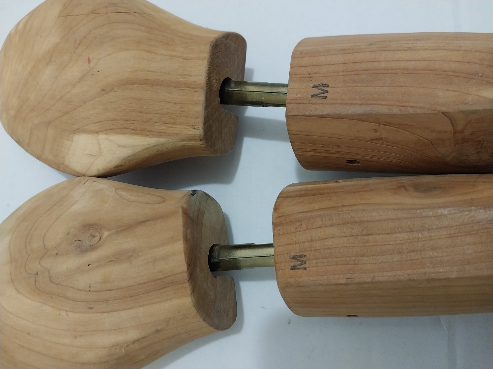 Cedar Wood Shoe Trees Shoe Keepers 1 X Florsheim 2 X Unbranded Medium Lot Of 3pr