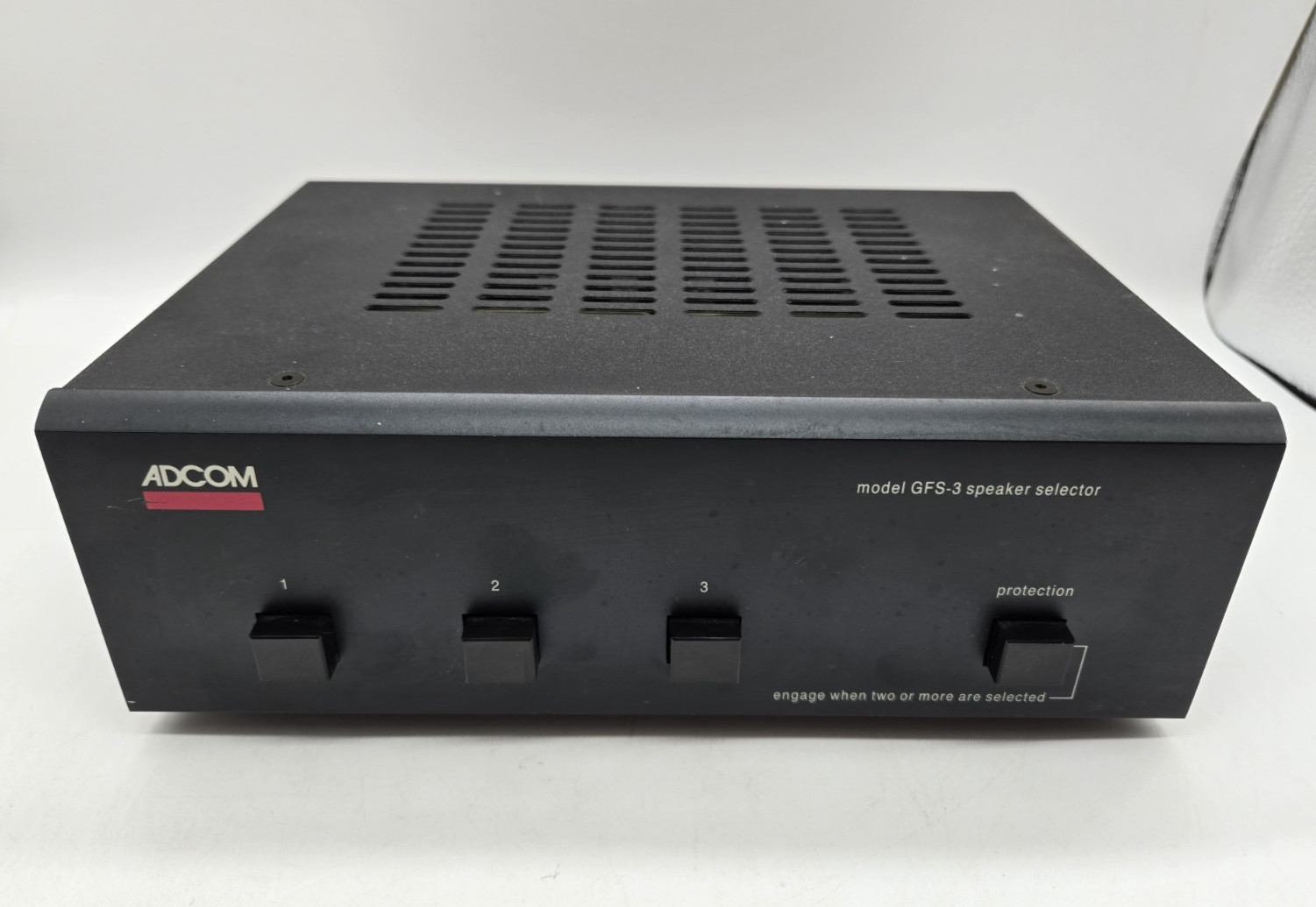 ADCOM GFS-3 Speaker Selector