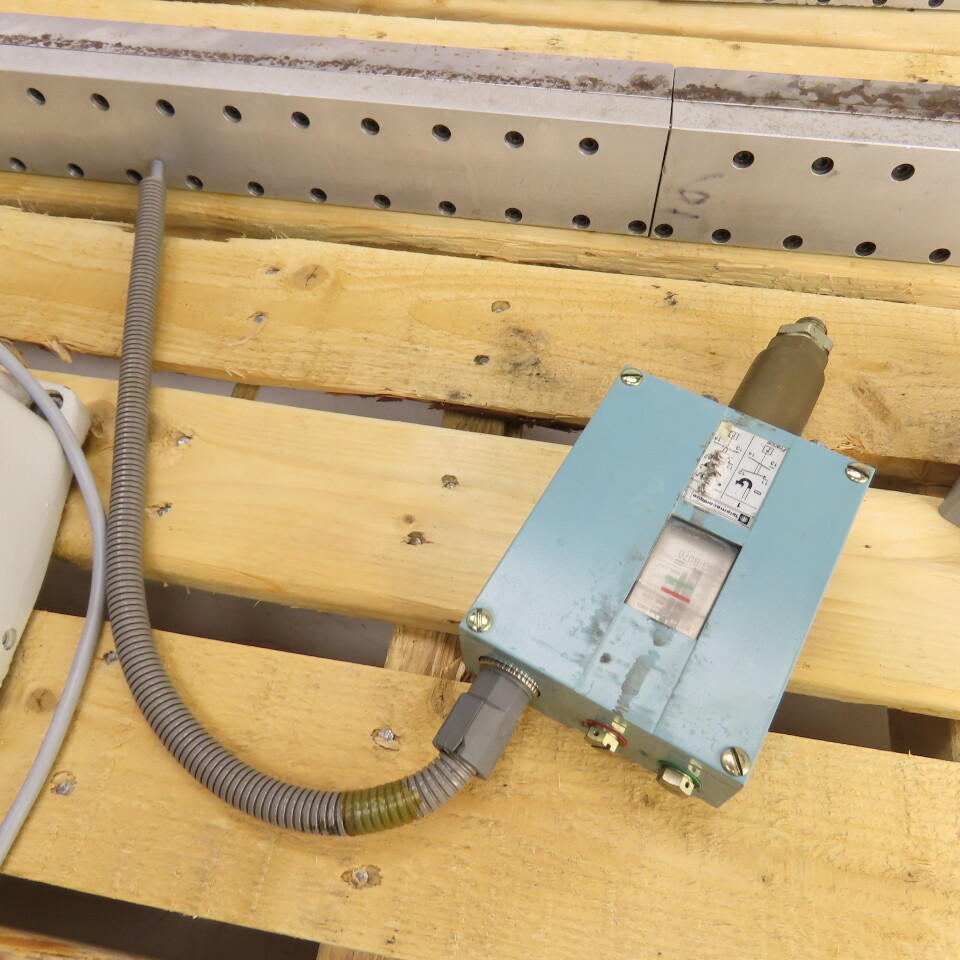 Wila Hydraulic Press Brake Die Clamping System For 10' (120") W/ Power Unit