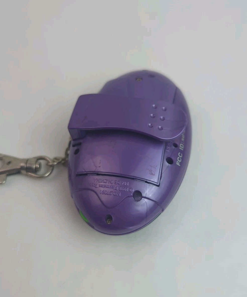 Vintage FRIEND LINK Electronic Handheld Keychain LCD e-Message Playmates 1998