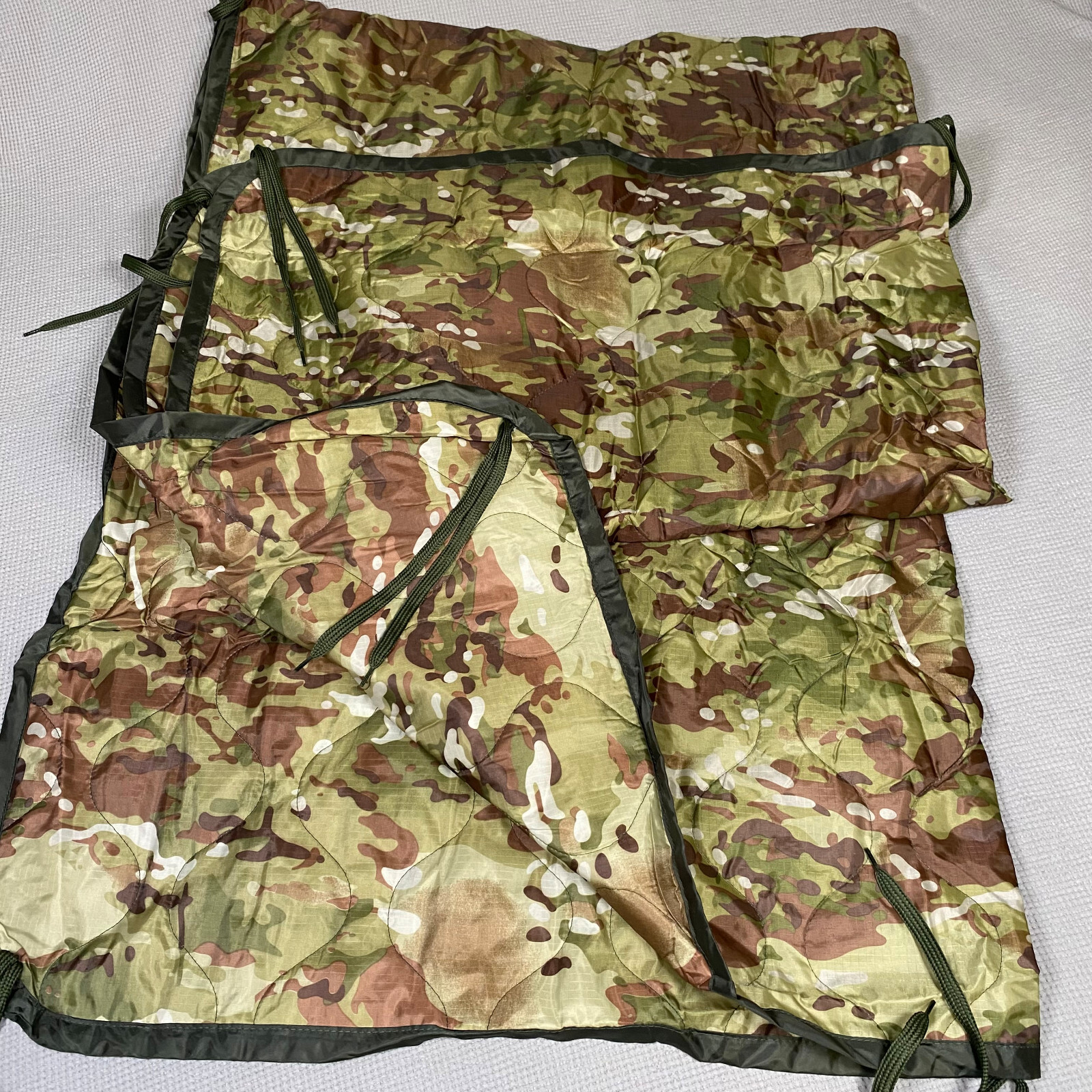 Poncho Liner Woobie OCP Multicam USGI Style with Stuff Sack Red Rock