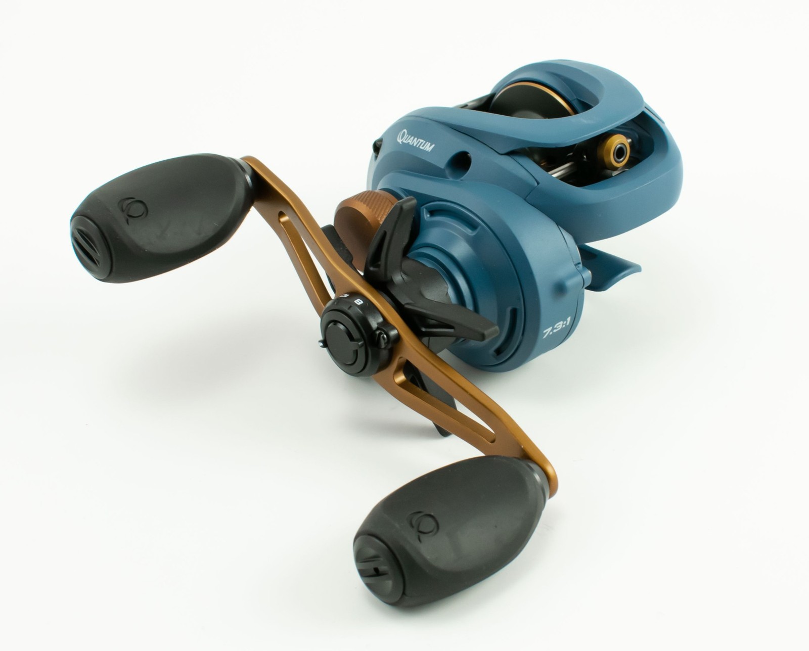 QUANTUM SMOKE X SMX100HPT 7.3:1 GEAR RATIO RIGHT HAND BAITCAST REEL