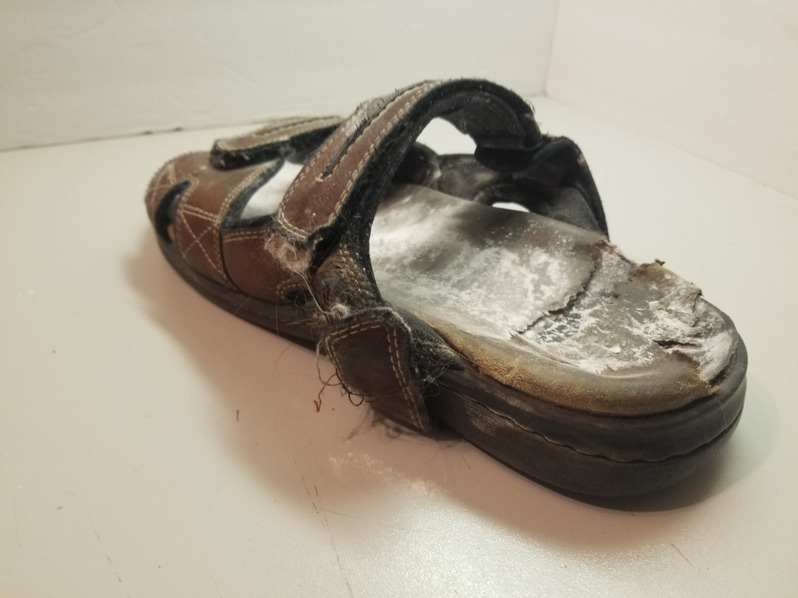 Men's REALLY Used Dockers Sandals 10w or 10 half READ Jesus Men Shoes Shoe