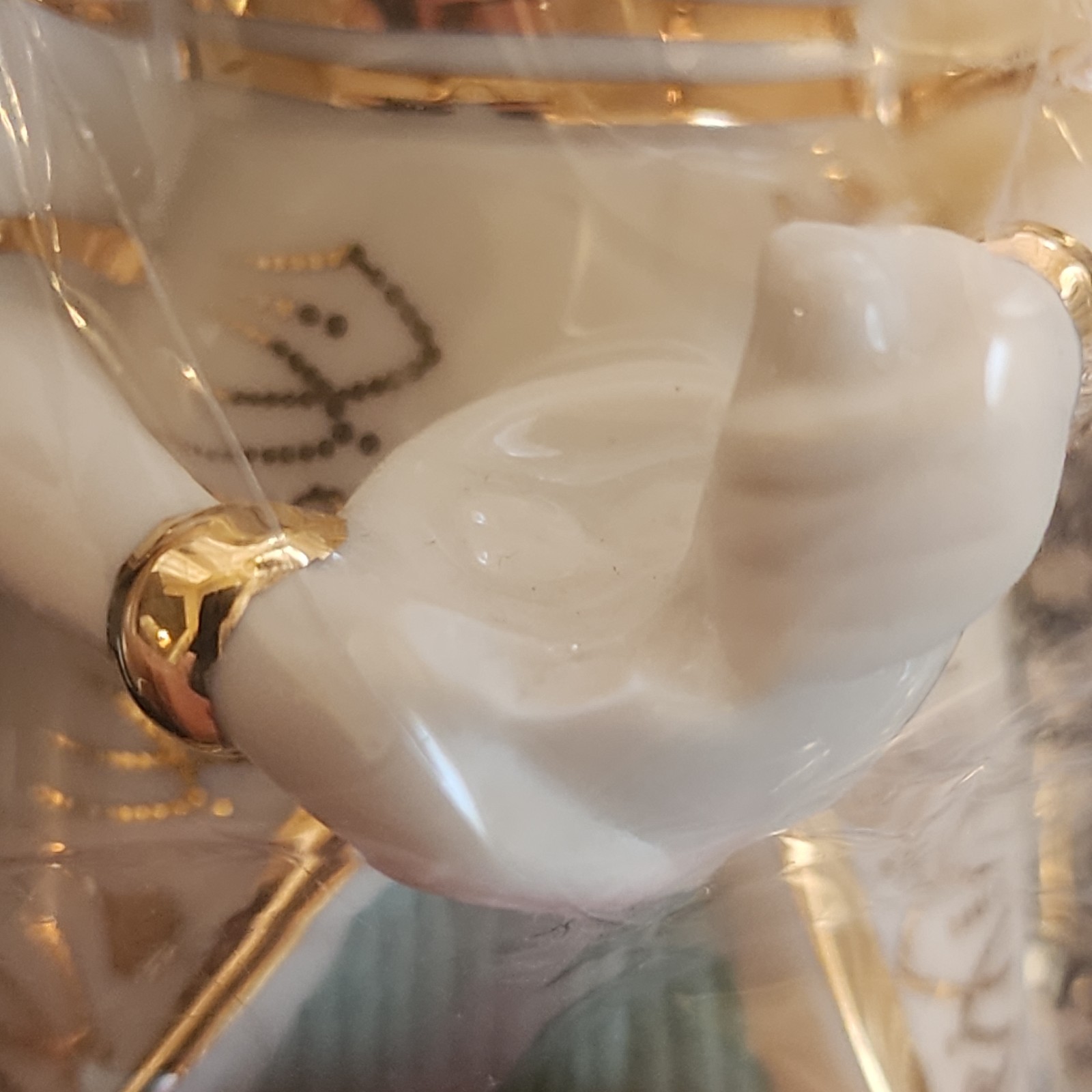 Lenox Perfume Seller w/ Cart ~ First Blessing Nativity ~ #806444 - *****READ