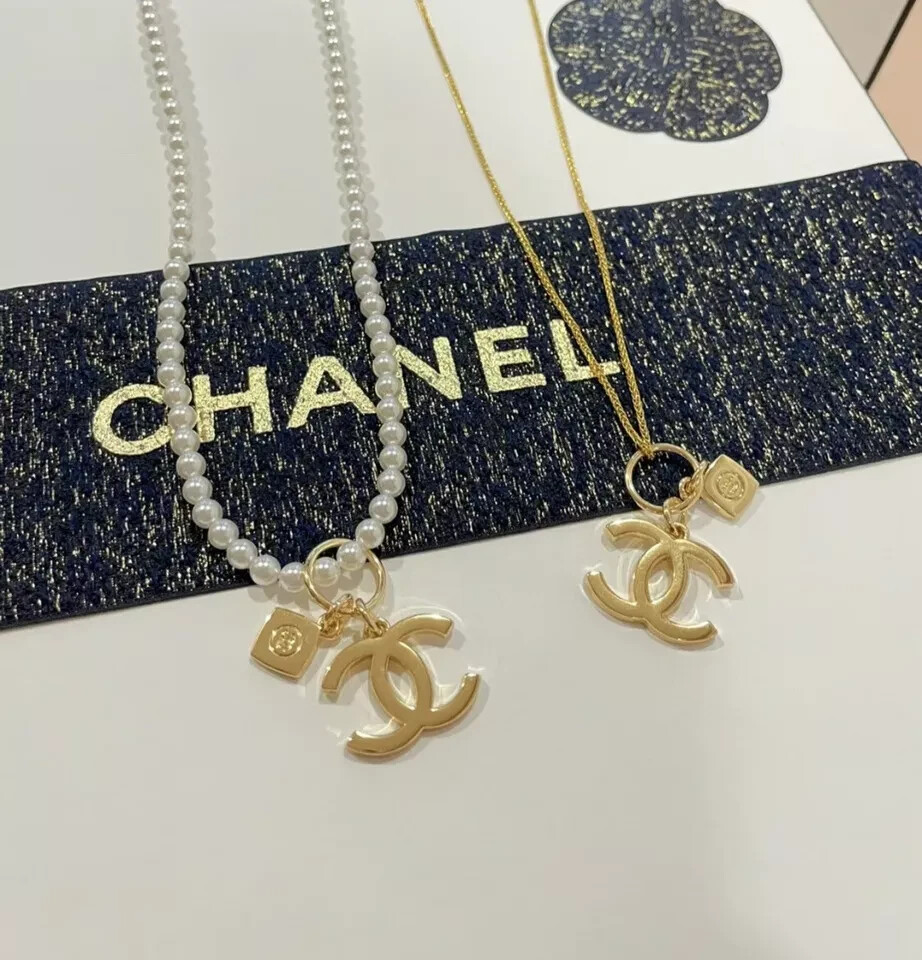 CHANEL No. 5 Logo Gold Novelty Charm Pendant VIP Gift 2023