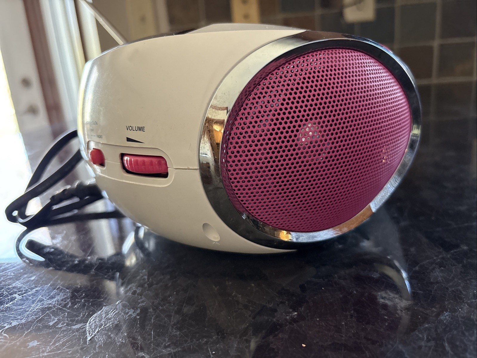 Hello Kitty CD Player Boombox AM/FM Radio KT2026MBY 2013 -Tested Works