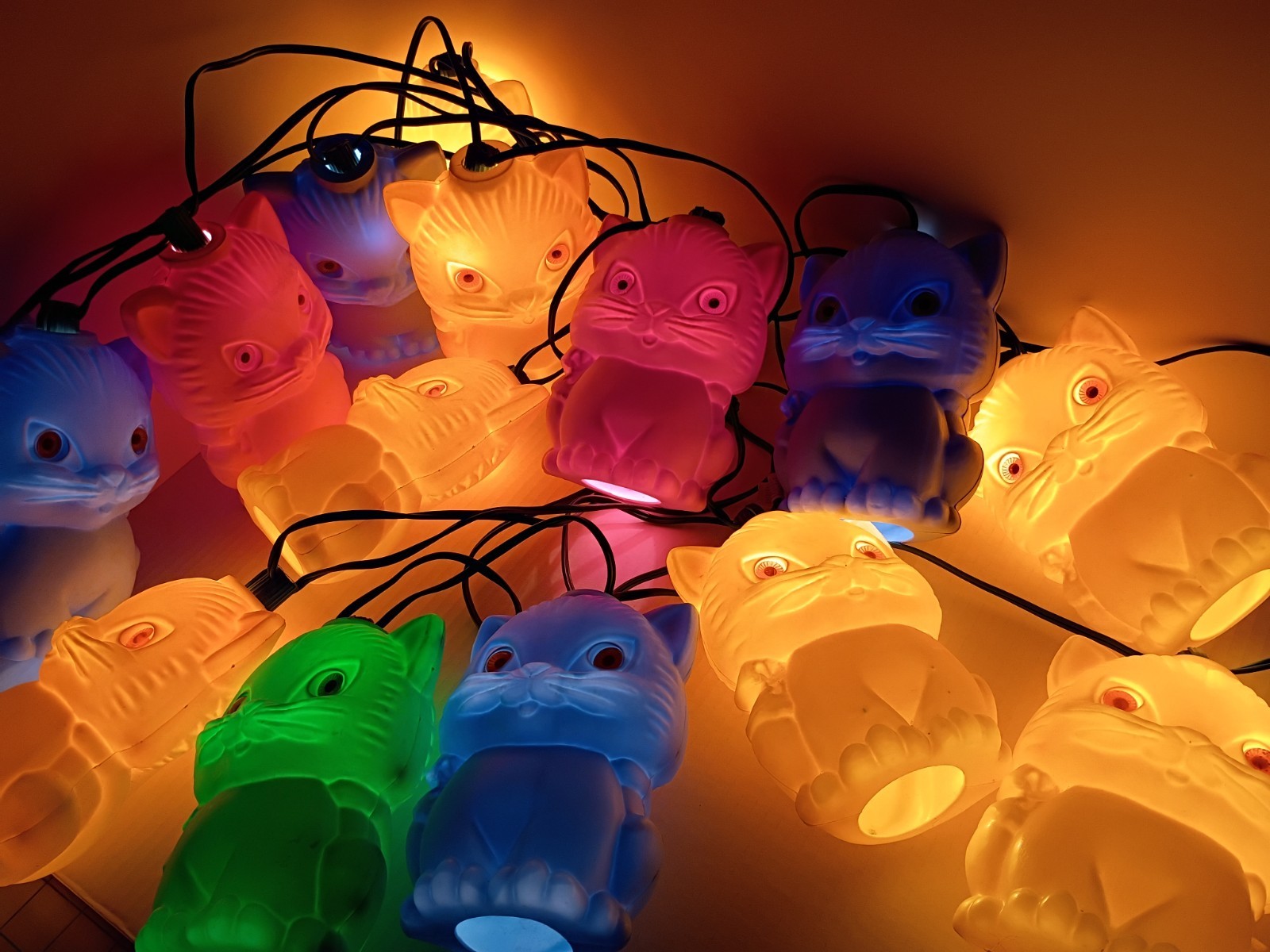 Vtg 60’s Pasta CAT Blow Mold 13pc String Lights RV Camper Patio Tiki Parti Lites