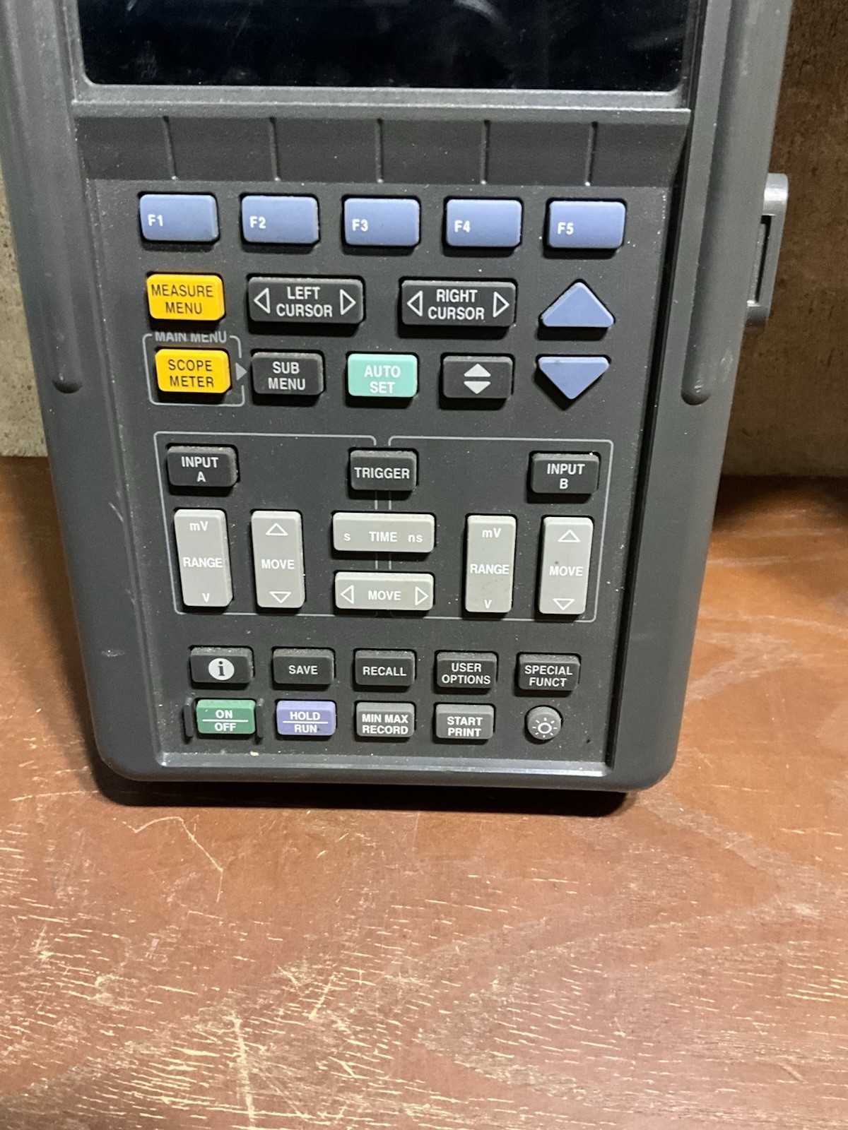 FLUKE 105B SCOPEMETER SERIES II NO LEADS DOES NOT POWER ON