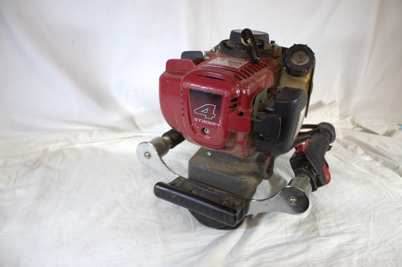 Titan PGD2000X Post Driver 35-Lb. Driving Head, 1.3 HP Honda GX35 Engine