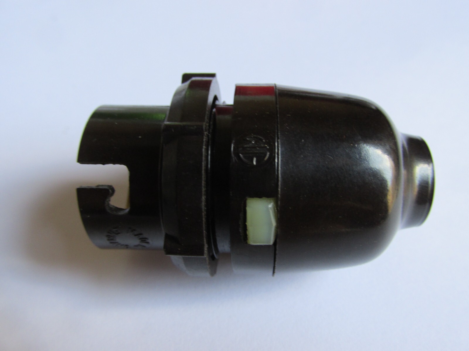 Vintage B22 WG , Bakelite Holder . (TRP04)