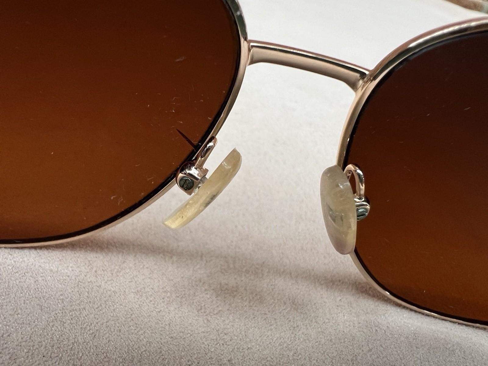 MG Golf Sunglasses Master Grip Aviator - Gold - Black w Clamshell Case Men’s