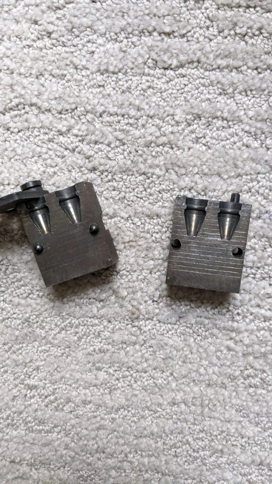 LYMAN DOUBLE BULLET MOULD--356402--USED