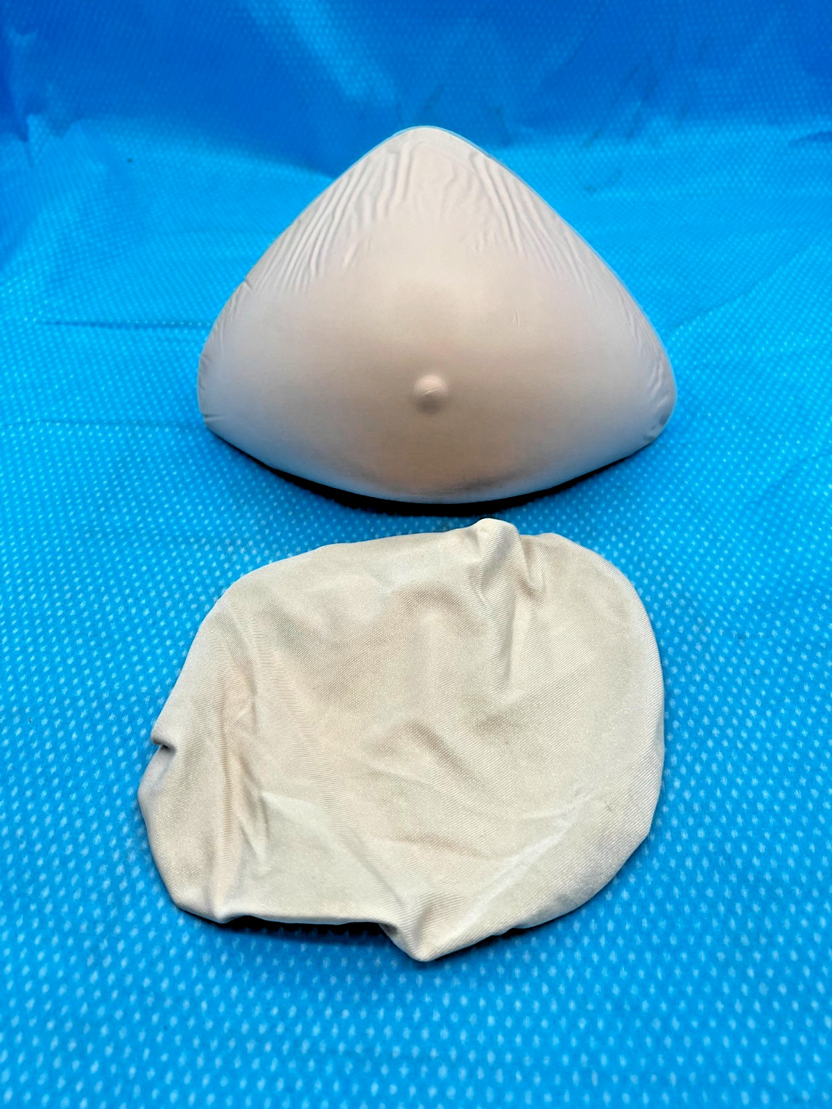 Amoena 442 Essential Light 2S Breast Form Prosthesis Size 7