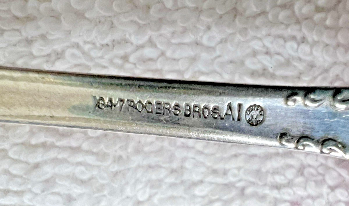 Silverplate Rogers Berkshire c1897 Ornate Fluted Edge Sugar Spoon 6" No Monogram