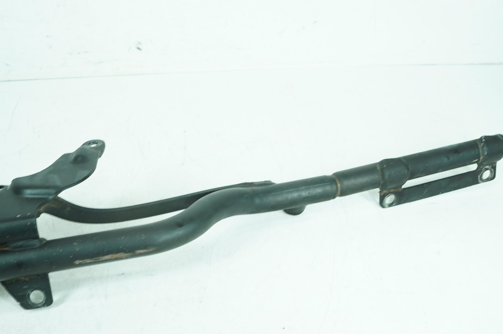 08 Harley Sportster XL1200 Low Exhaust Muffler Interconnect Bracket Support Bar