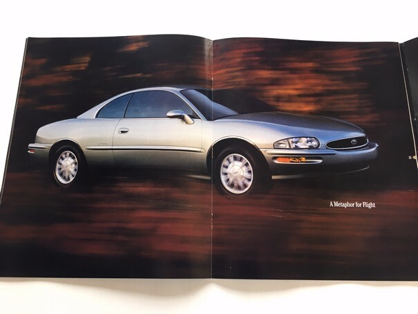 1995 Buick Riviera 20-page Original Car Sales Brochure Catalog