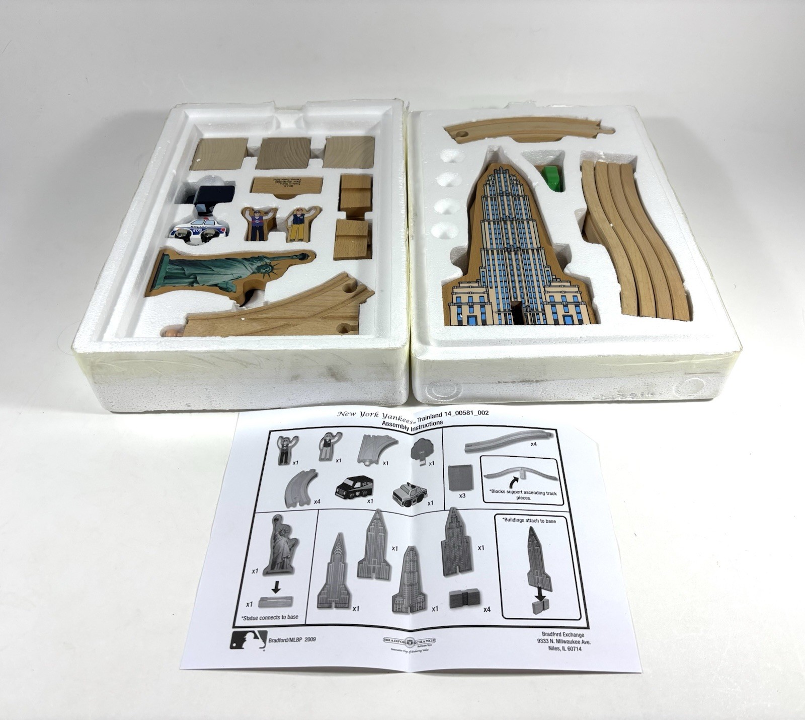 The Bradford Exchange Wooden Playset New York Yankees Skyline Set 22 PCS