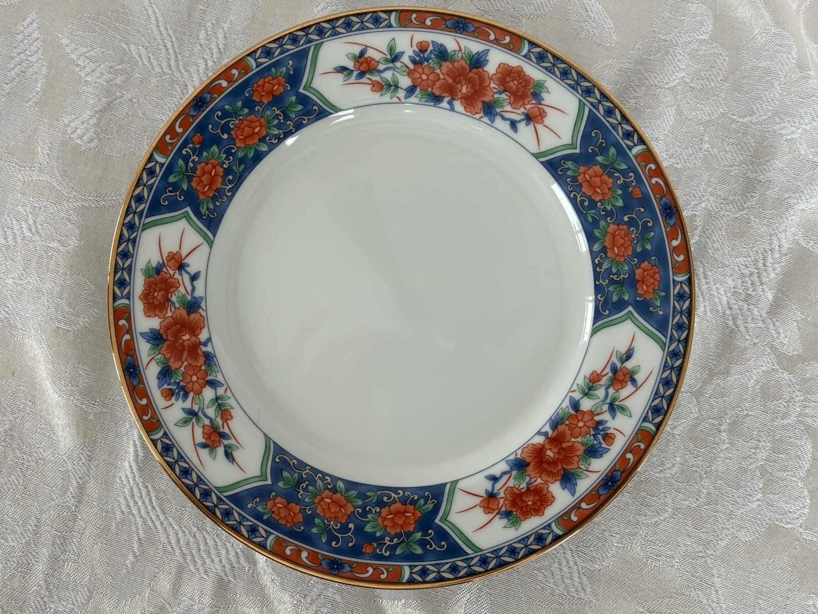 Tiffany & Co. TIC50 Imari Style Vegetable Bowl and 2 Salad Plates 1970s