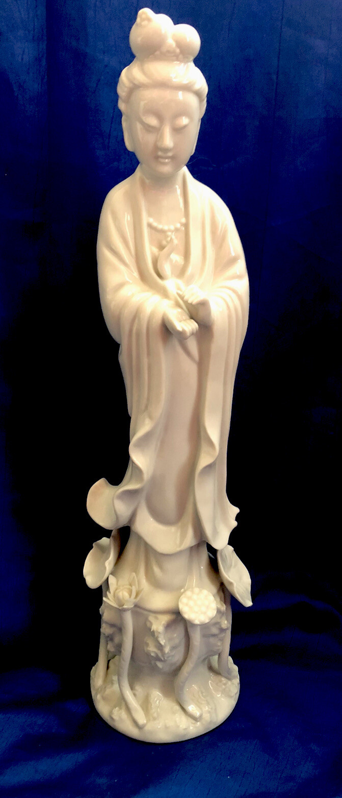 Kwan Yin Figurine Statue Lotus Flower Serv-Ware By Rubel Japan Vintage L