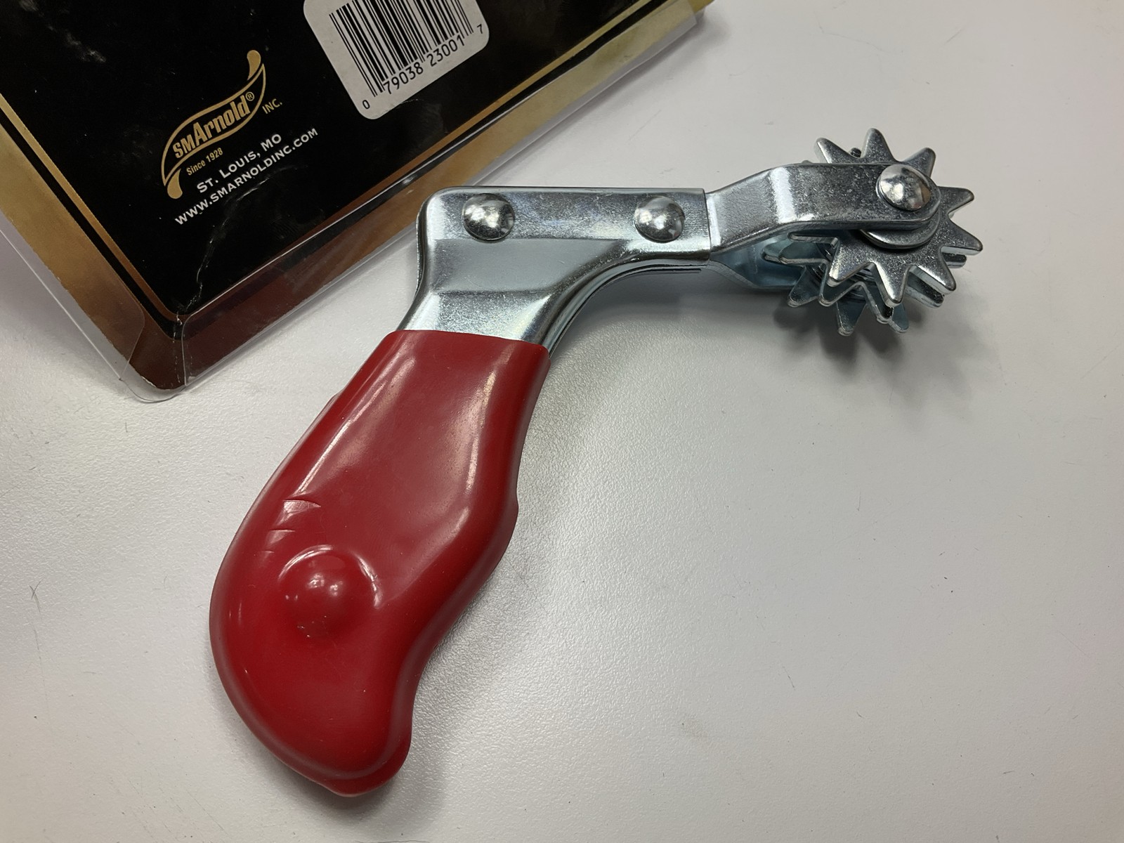 Sm Arnold V1 Pistol-grip Tool, With Rotating Spurs, Easy Cleaning Buffing Pads