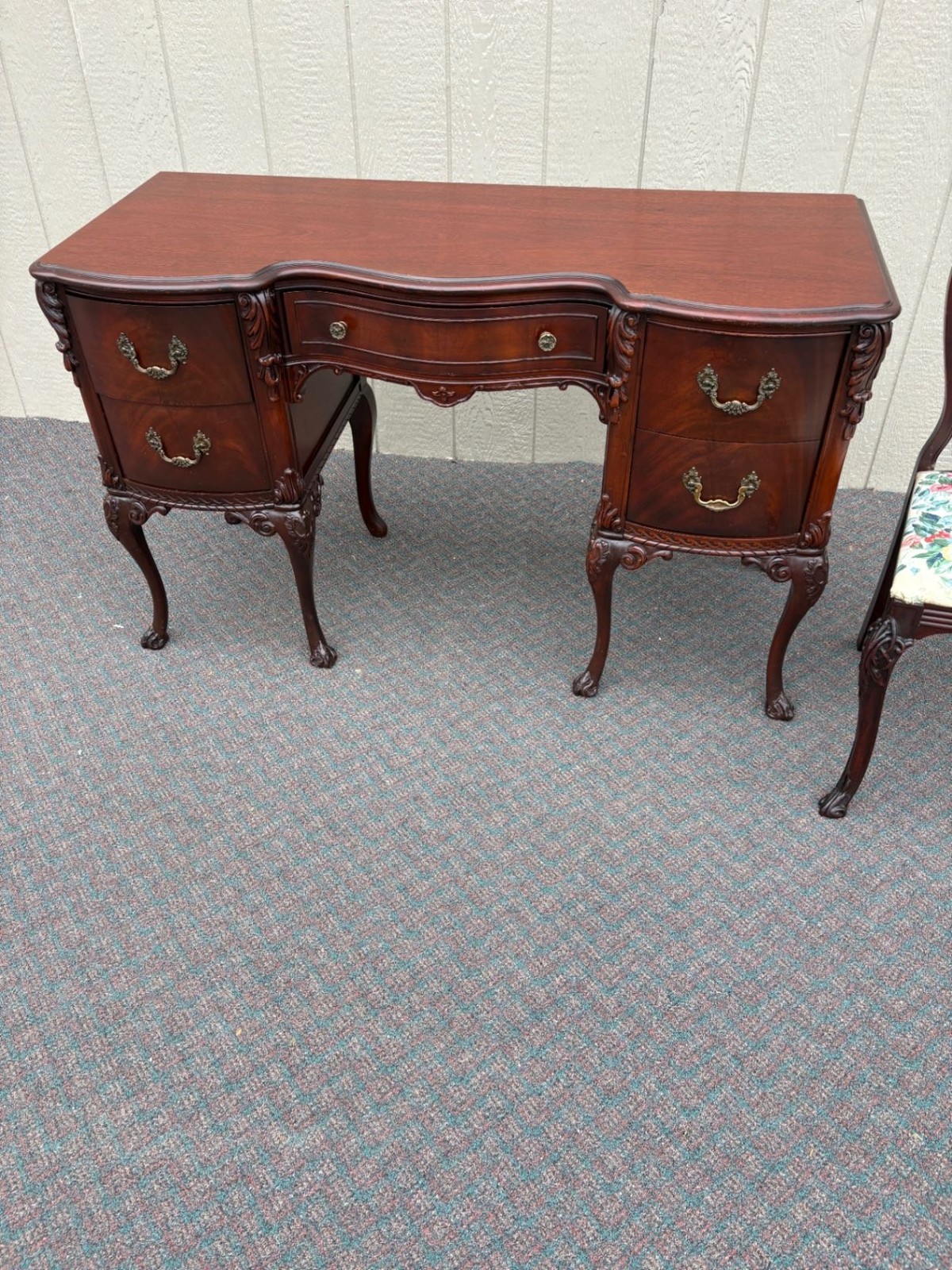 67575 Elegant Mahogany Vanity Set with Ornate Mirror and Chair